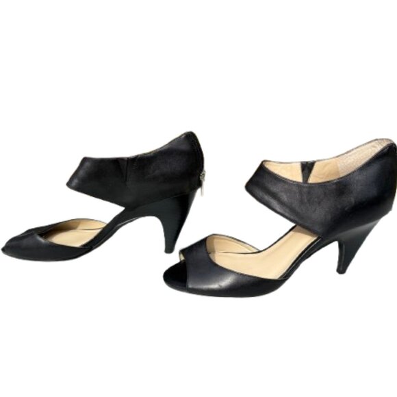 INC International Concepts Black Leather Heels with Zipper - Size 10 - Picture 2 of 4